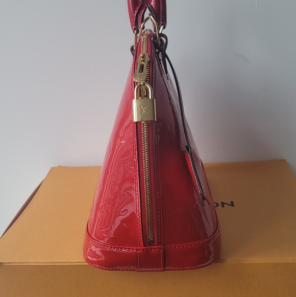 LOUIS VUITTON Monogram Vernis Alma PM Handbag - Picture 12 of 16